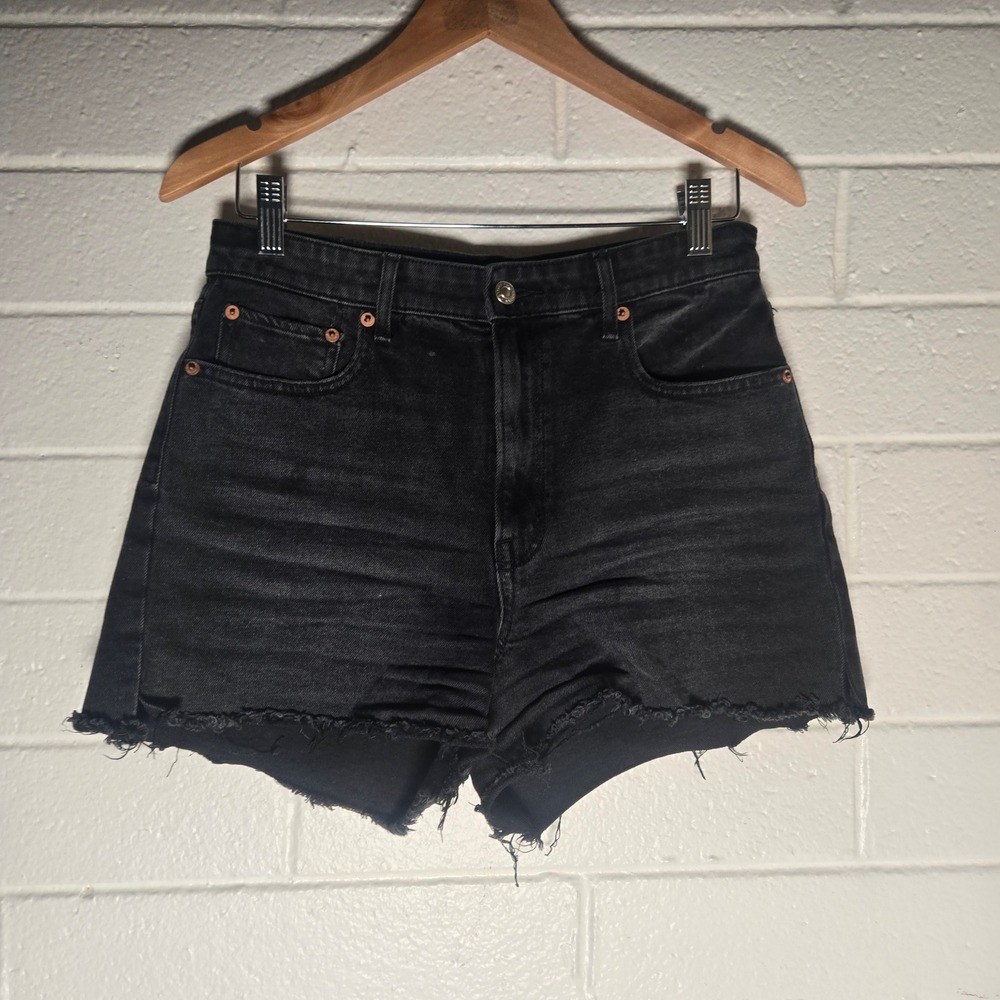 American Eagle Highest Rise Boyfriend Shorts‎ 8 Denim Raw Distressed Festival